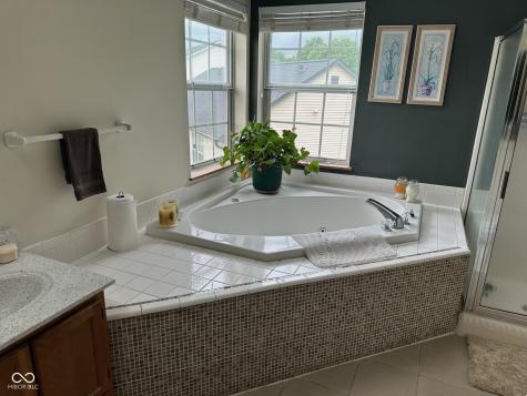 11155 Baywood Lane Indianapolis IN 46236