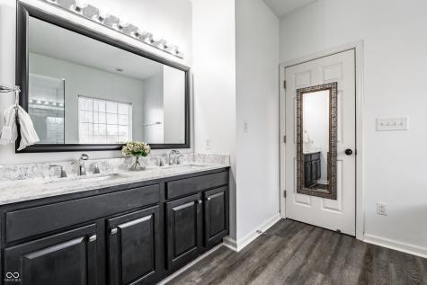 1442 Labrot Court Avon IN 46123