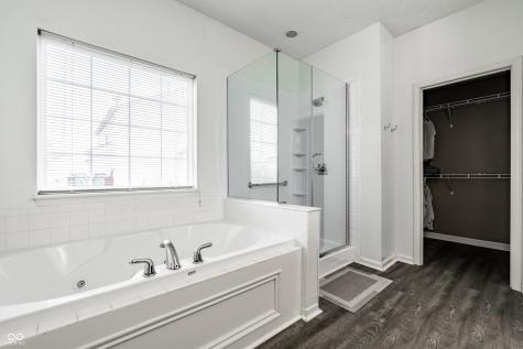 1442 Labrot Court Avon IN 46123