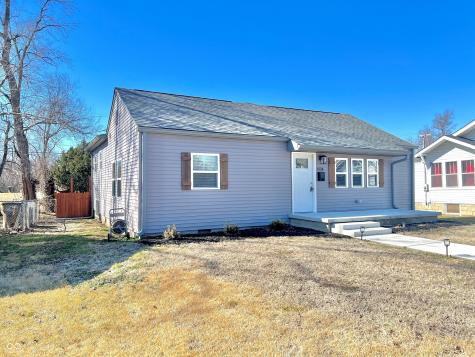 1534 Lawton Avenue Columbus IN 47201