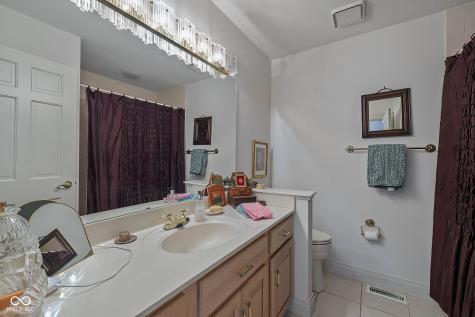 8438 Catamaran Drive Indianapolis IN 46236