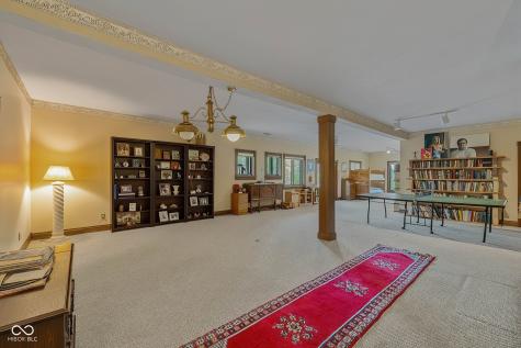 8438 Catamaran Drive Indianapolis IN 46236