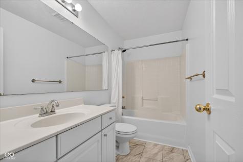 211 Wyndotte Drive Carmel IN 46032