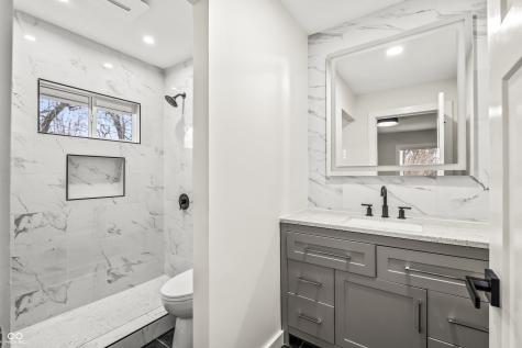 8337 Aspen Court Indianapolis IN 46226