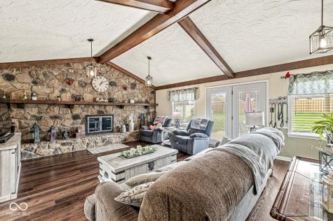 807 Oak Court Greenfield IN 46140