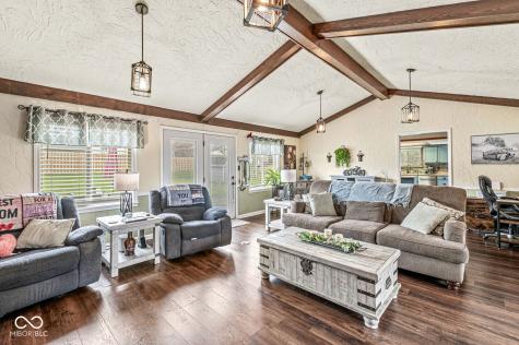 807 Oak Court Greenfield IN 46140