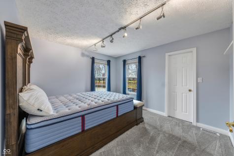 11223 Fonthill Drive Indianapolis IN 46236