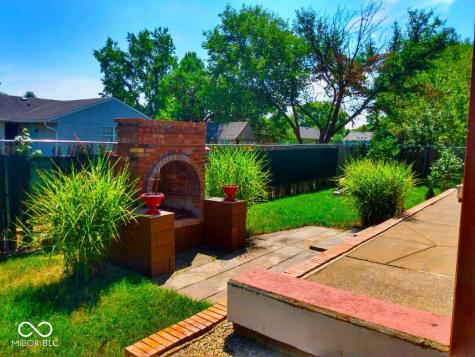 9425 Pepperidge Drive Indianapolis IN 46235