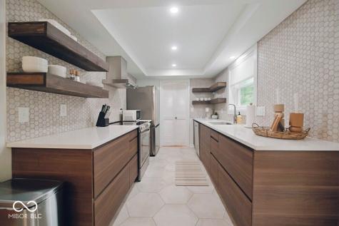 13165 Allisonville Road Fishers IN 46038