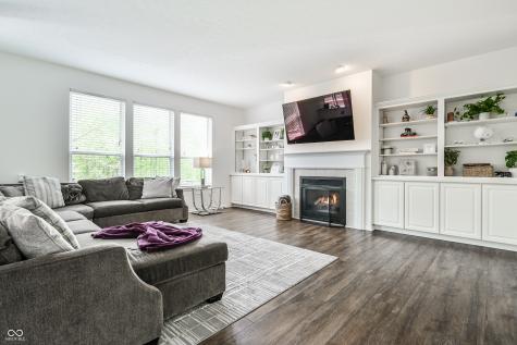 8145 Walden Glen Court Indianapolis IN 46278