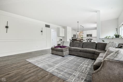 8145 Walden Glen Court Indianapolis IN 46278