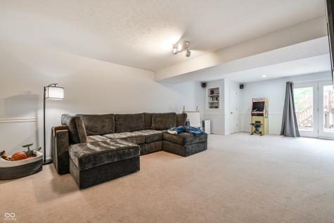 8145 Walden Glen Court Indianapolis IN 46278