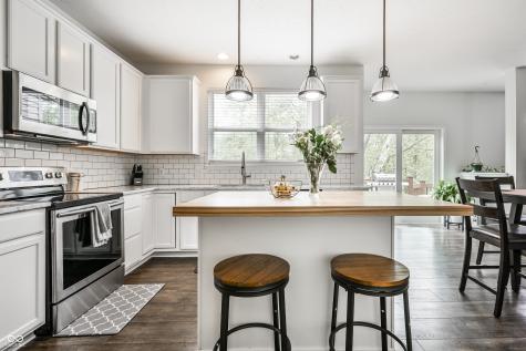 8145 Walden Glen Court Indianapolis IN 46278