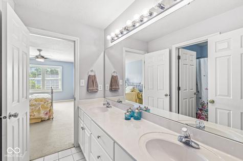 11244 Blackwalnut Point Indianapolis IN 46236