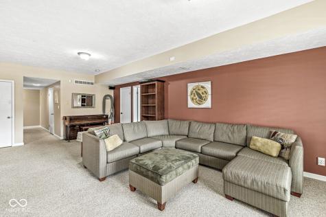 11244 Blackwalnut Point Indianapolis IN 46236