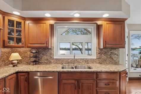 10716 Compass Court Indianapolis IN 46256