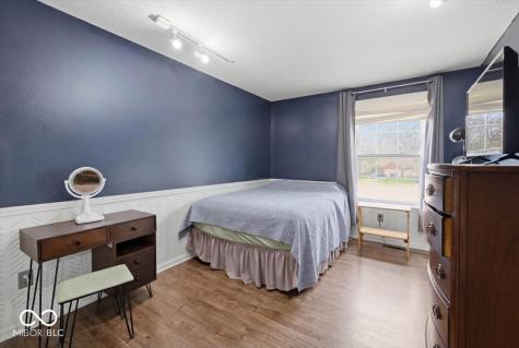 18 Village Parkway Pendleton IN 46064