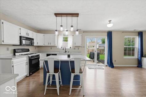 18 Village Parkway Pendleton IN 46064