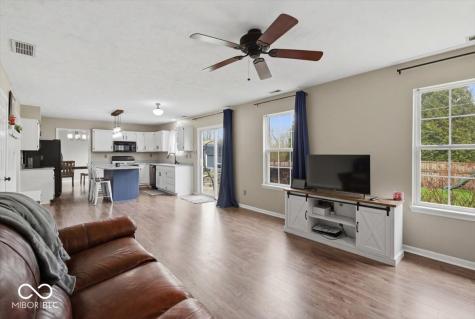 18 Village Parkway Pendleton IN 46064