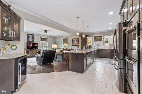 8928 Carriage Lane Indianapolis IN 46256