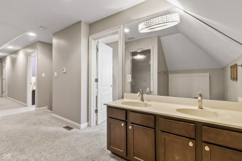 8928 Carriage Lane Indianapolis IN 46256