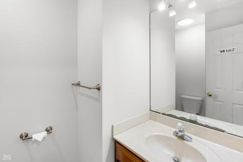 6062 Acorn Drive Columbus IN 47201