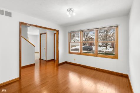 6062 Acorn Drive Columbus IN 47201
