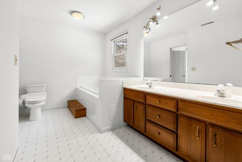 6062 Acorn Drive Columbus IN 47201