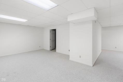 6062 Acorn Drive Columbus IN 47201