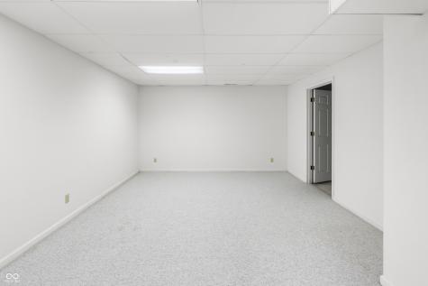 6062 Acorn Drive Columbus IN 47201