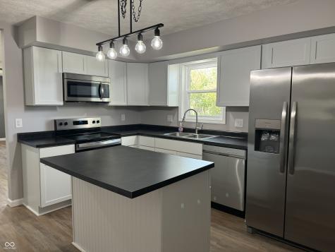 1725 E 100 S Lebanon IN 46052