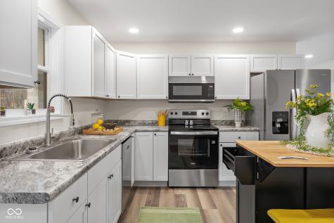 8087 W 300 S Columbus IN 47201