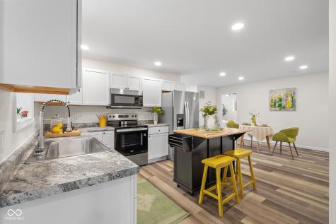 8087 W 300 S Columbus IN 47201