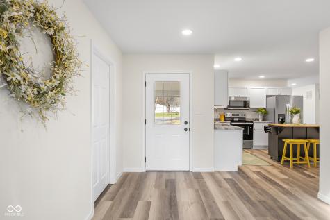 8087 W 300 S Columbus IN 47201