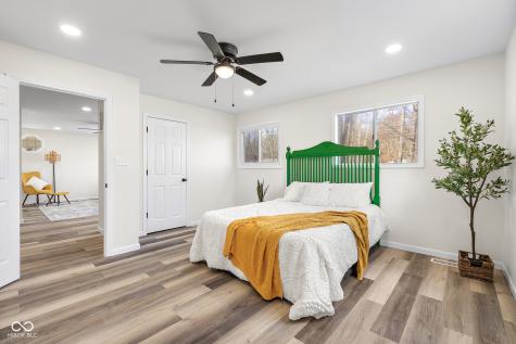 8087 W 300 S Columbus IN 47201