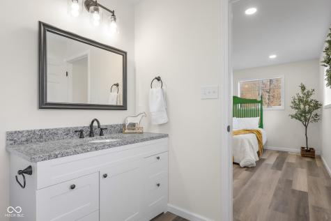 8087 W 300 S Columbus IN 47201