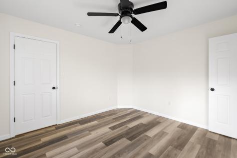 8087 W 300 S Columbus IN 47201