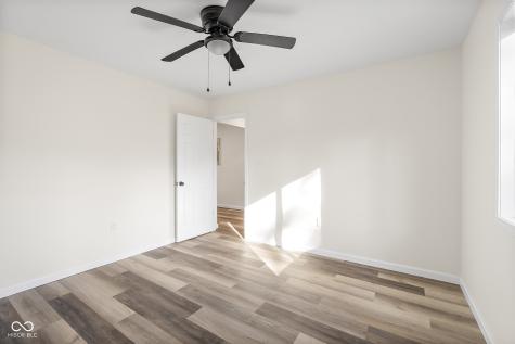 8087 W 300 S Columbus IN 47201