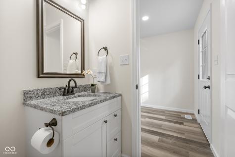 8087 W 300 S Columbus IN 47201