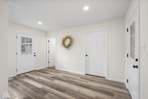 8087 W 300 S Columbus IN 47201