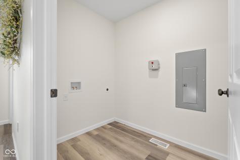 8087 W 300 S Columbus IN 47201