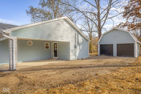 8087 W 300 S Columbus IN 47201