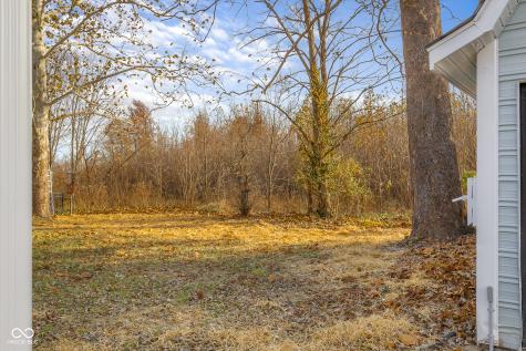 8087 W 300 S Columbus IN 47201