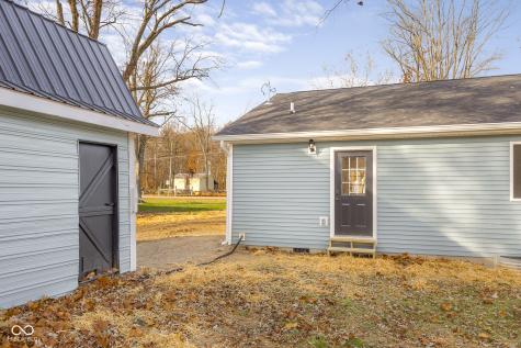 8087 W 300 S Columbus IN 47201