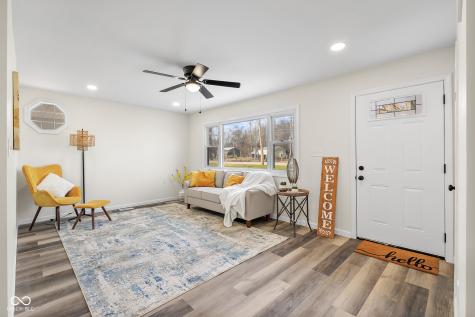 8087 W 300 S Columbus IN 47201