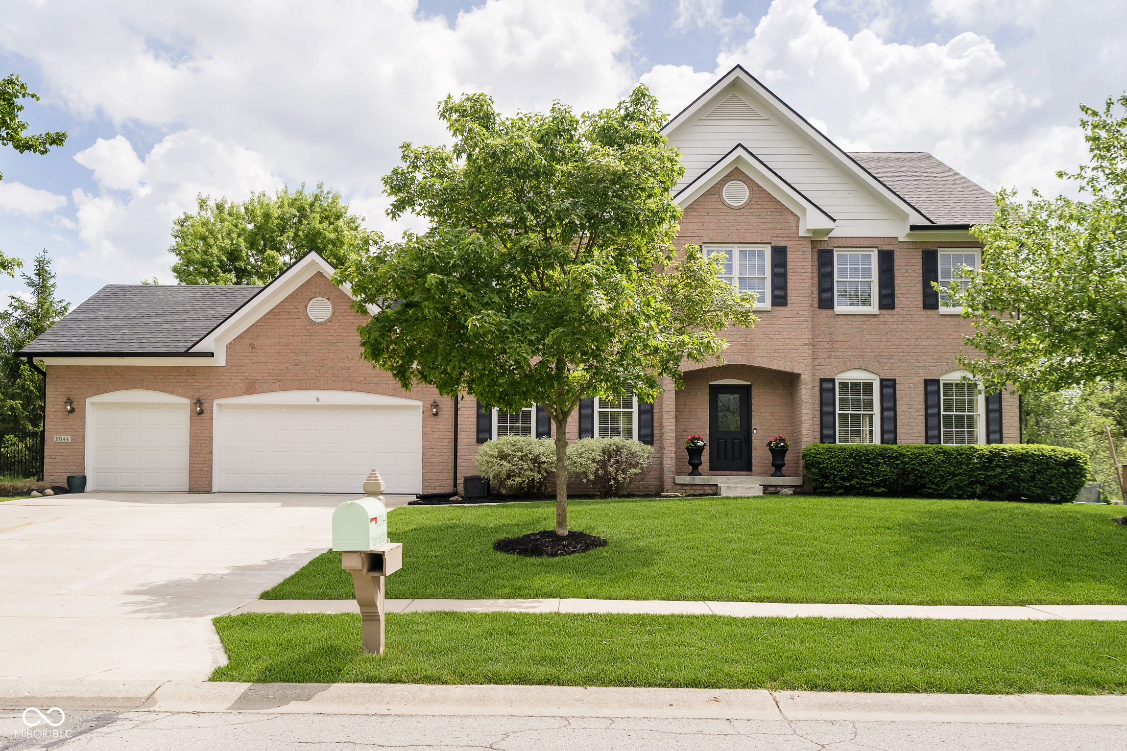 10144 Water Crest Drive Fishers IN 46038