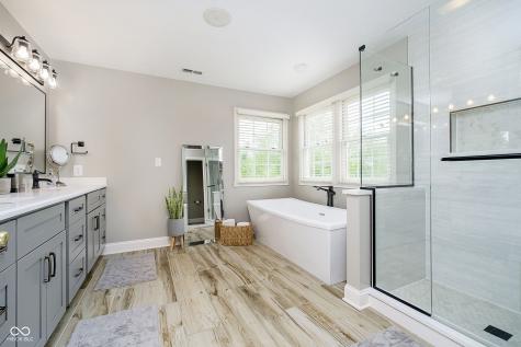 10144 Water Crest Drive Fishers IN 46038