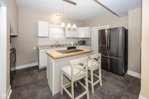 2021 Hillside Avenue Indianapolis IN 46218