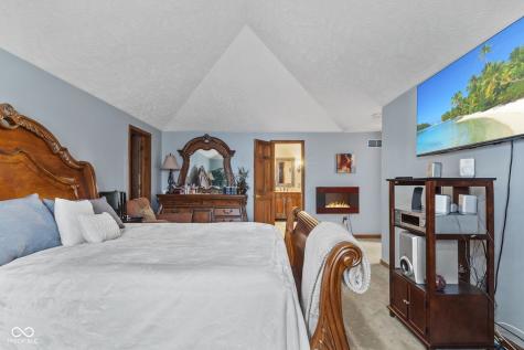 9011 Seabreeze Court Indianapolis IN 46256