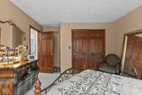 9011 Seabreeze Court Indianapolis IN 46256
